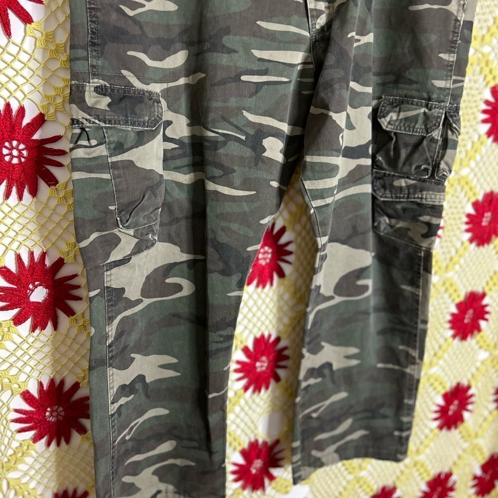 WRANGLER Jeans Cargo Camo Pants / Size 40 X 28 - Picture 10 of 15